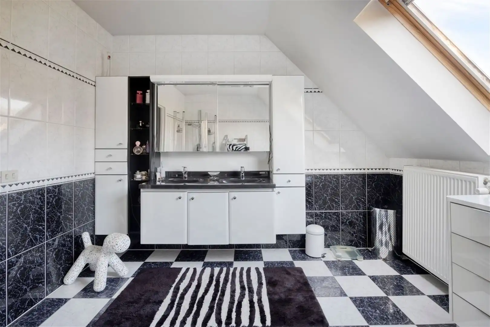 Riante villa voor vrij beroep of kantoor met woonst foto 38