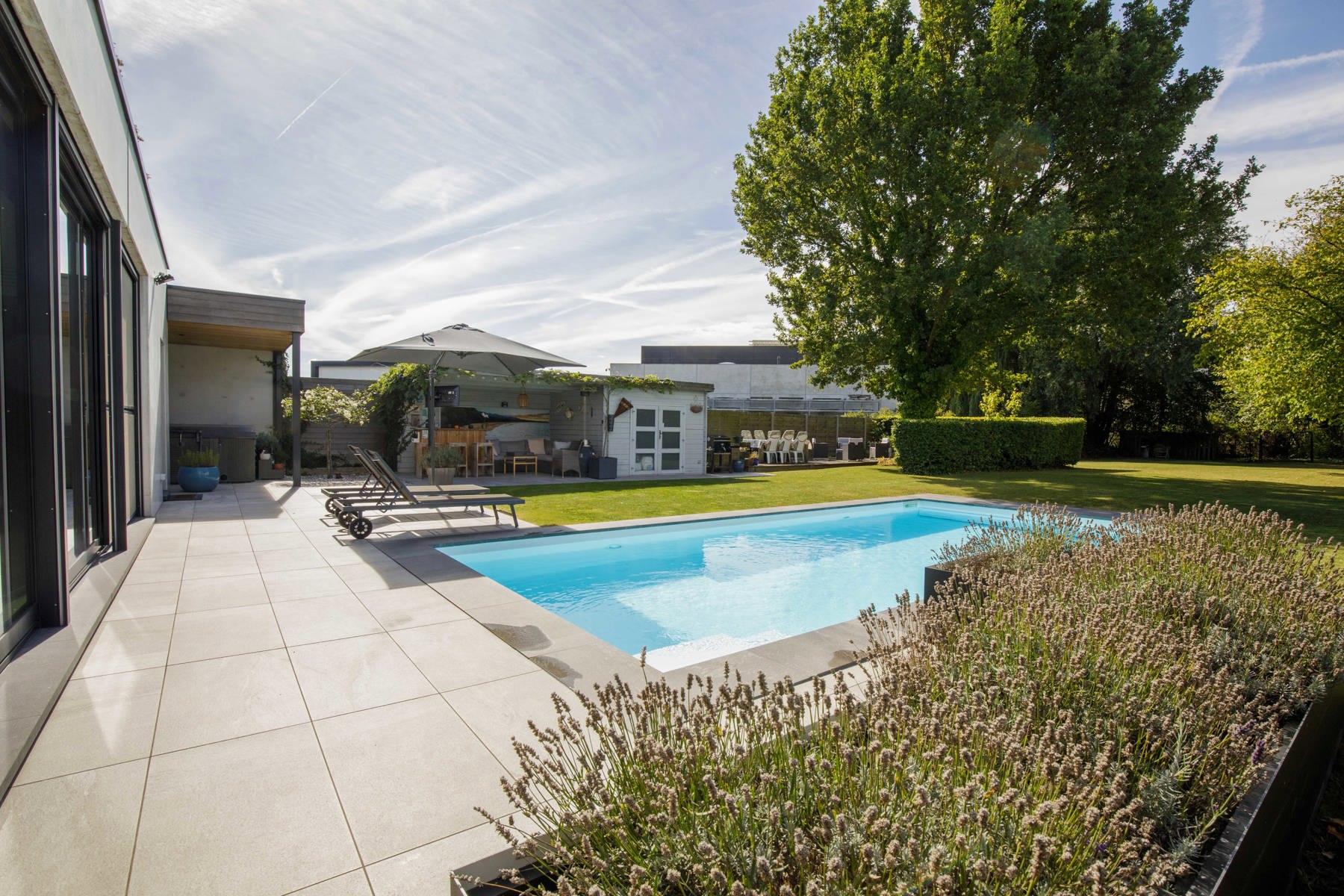 Luxueus wonen en werken onder één dak – BEN-villa met kantoorruimte foto 19