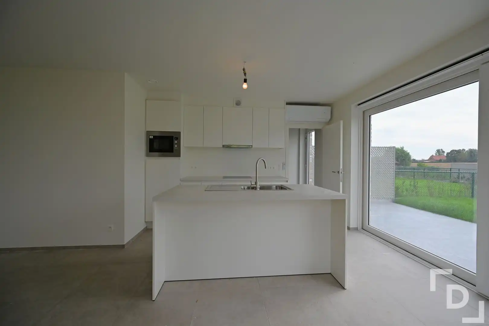 Afgewerkte nieuwbouwwoning te huur in hartje Proven. foto 4