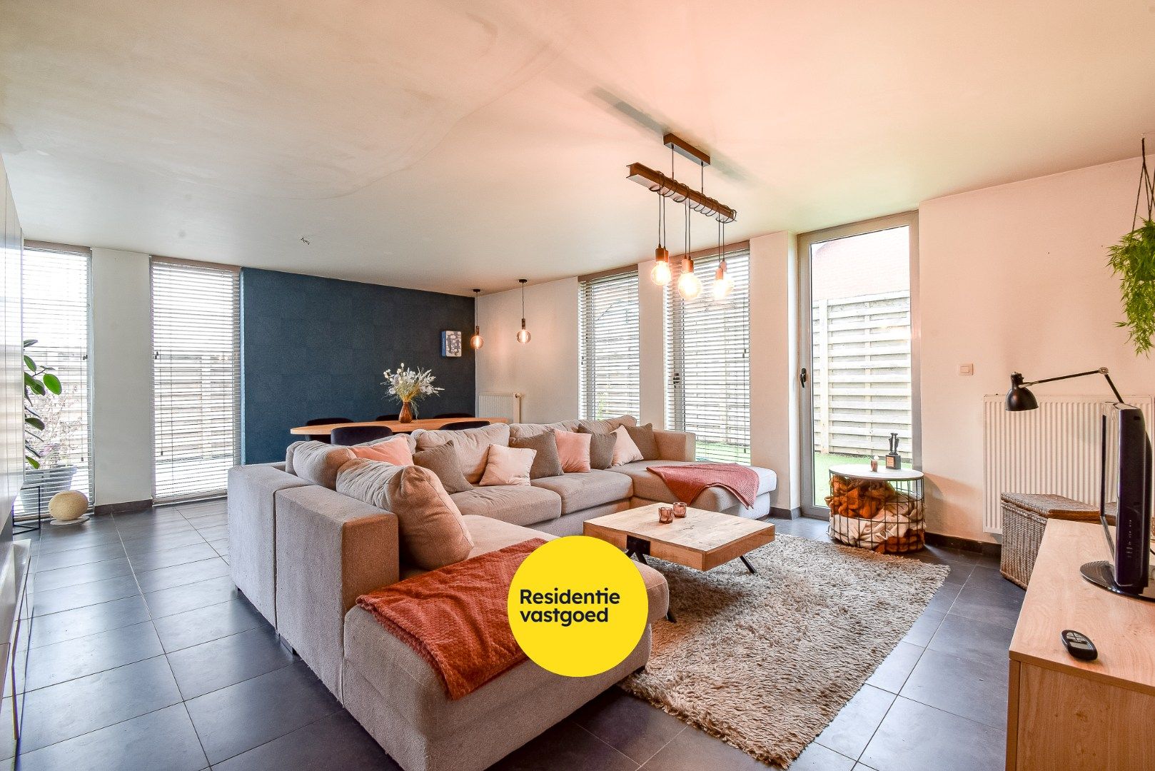 Alleenstaande villa met 5 slaapkamers foto 2