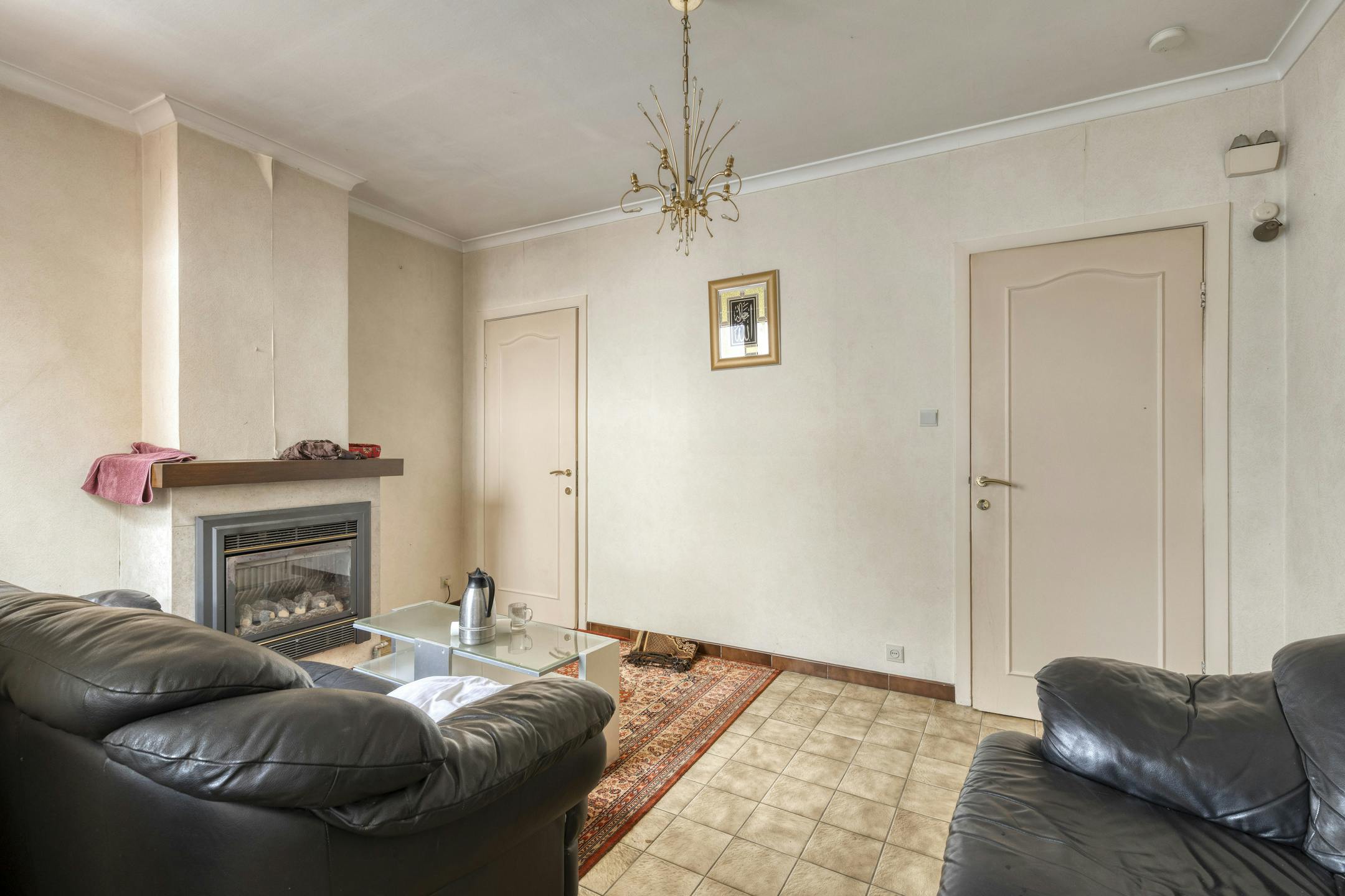 Rijwoning met 3 slaapkamers en terras te koop in centrum Brugge foto 3