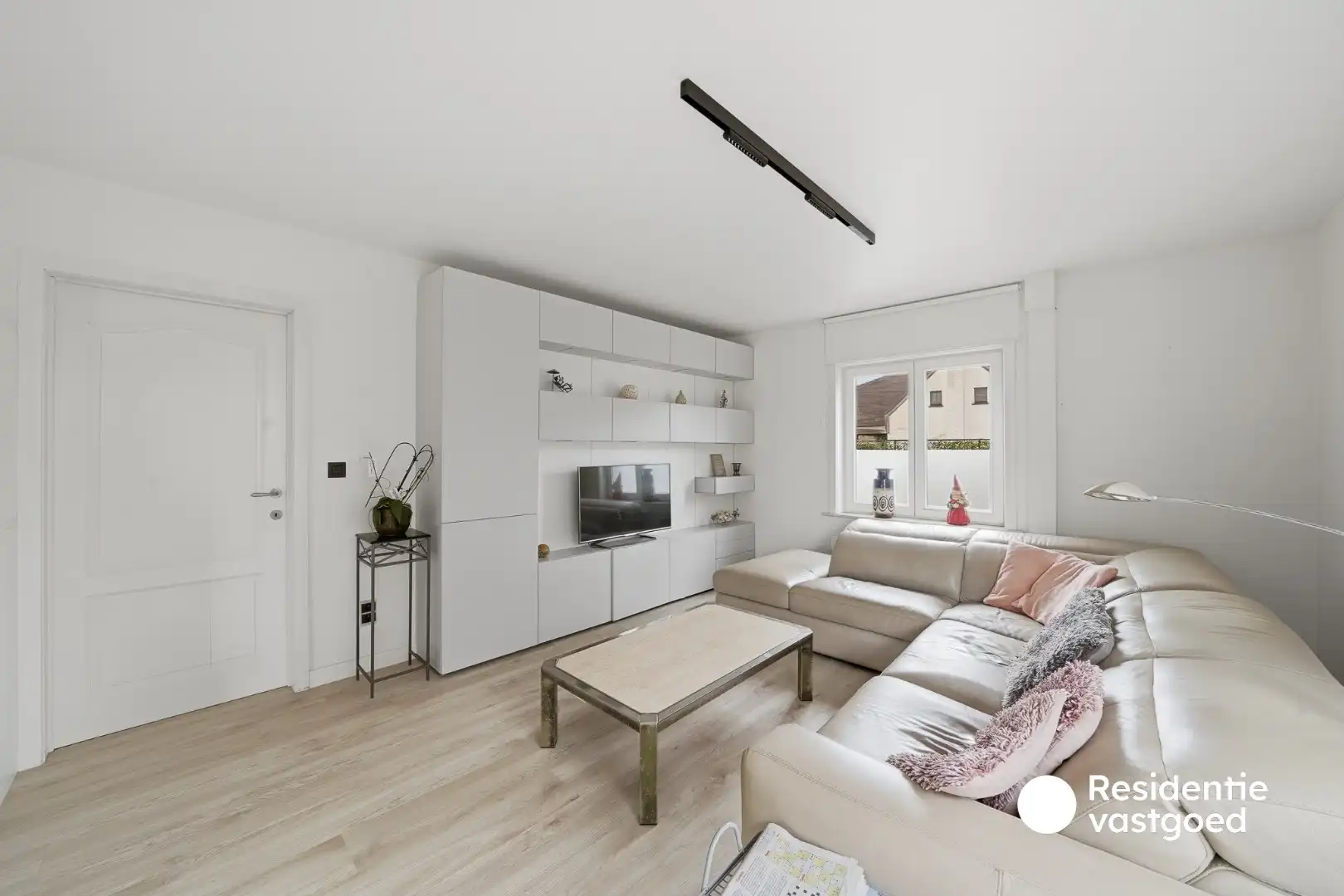 Vrijstaande woning op ruim zonnig perceel in het landelijke Roksem/Ettelgem foto 4