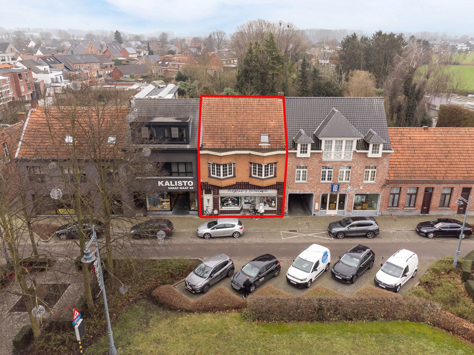 Veelzijdig handelspand met woonfunctie in hartje Hoogstraten foto 2