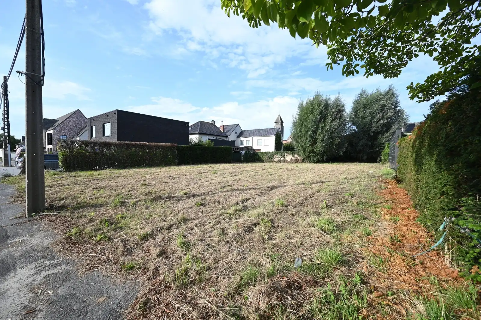 Ruime bouwgrond van 700 m² op uiterst commerciële ligging in Meulebeke (Tielt) foto 5