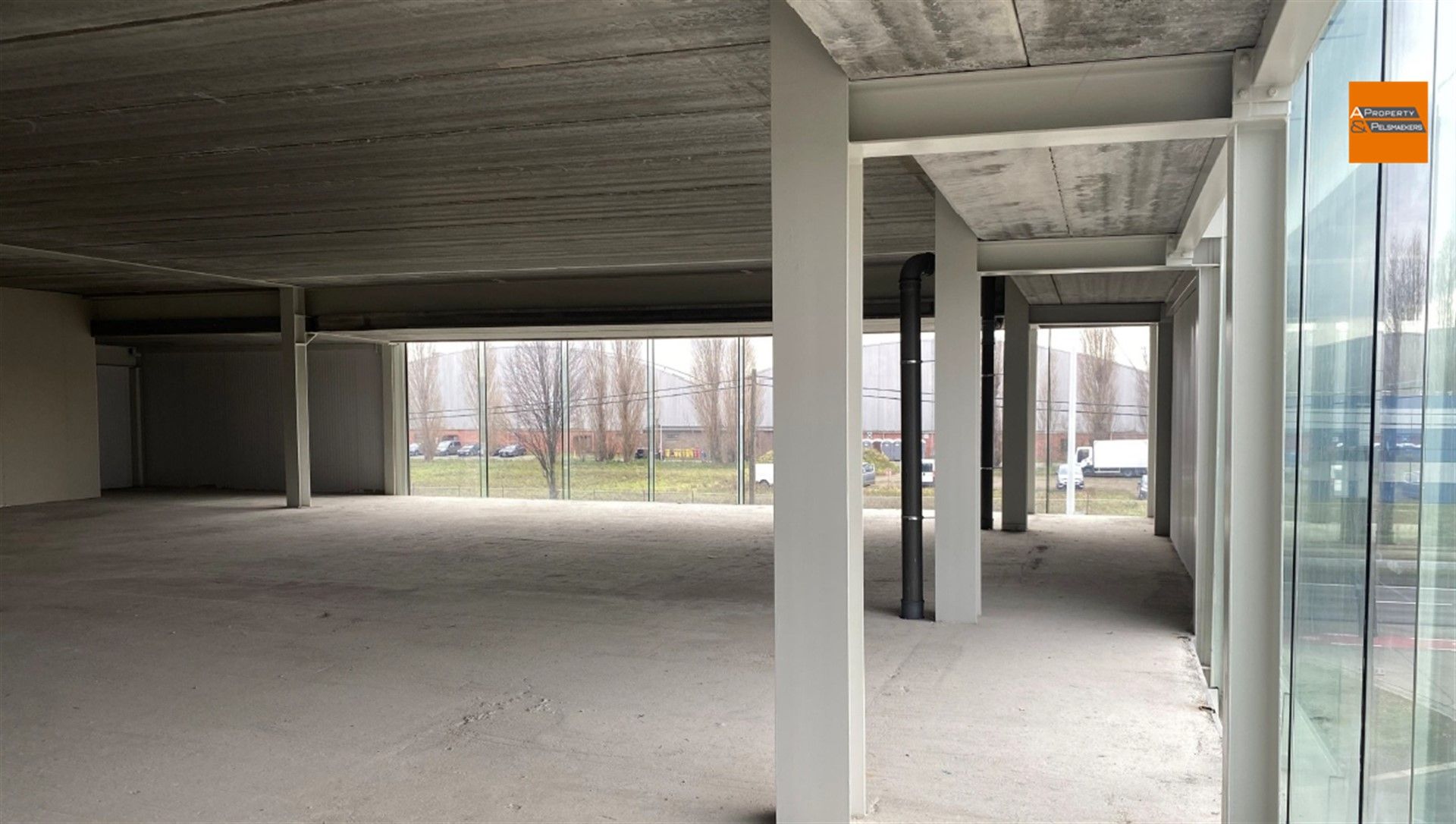 Nieuwbouw bureelruimtes van 288  m² foto 8