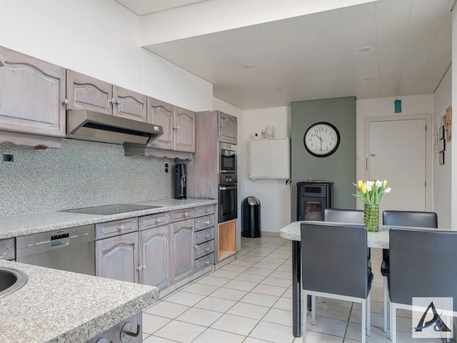 Instapklare eengezinswoning met prachtige tuin! foto 20