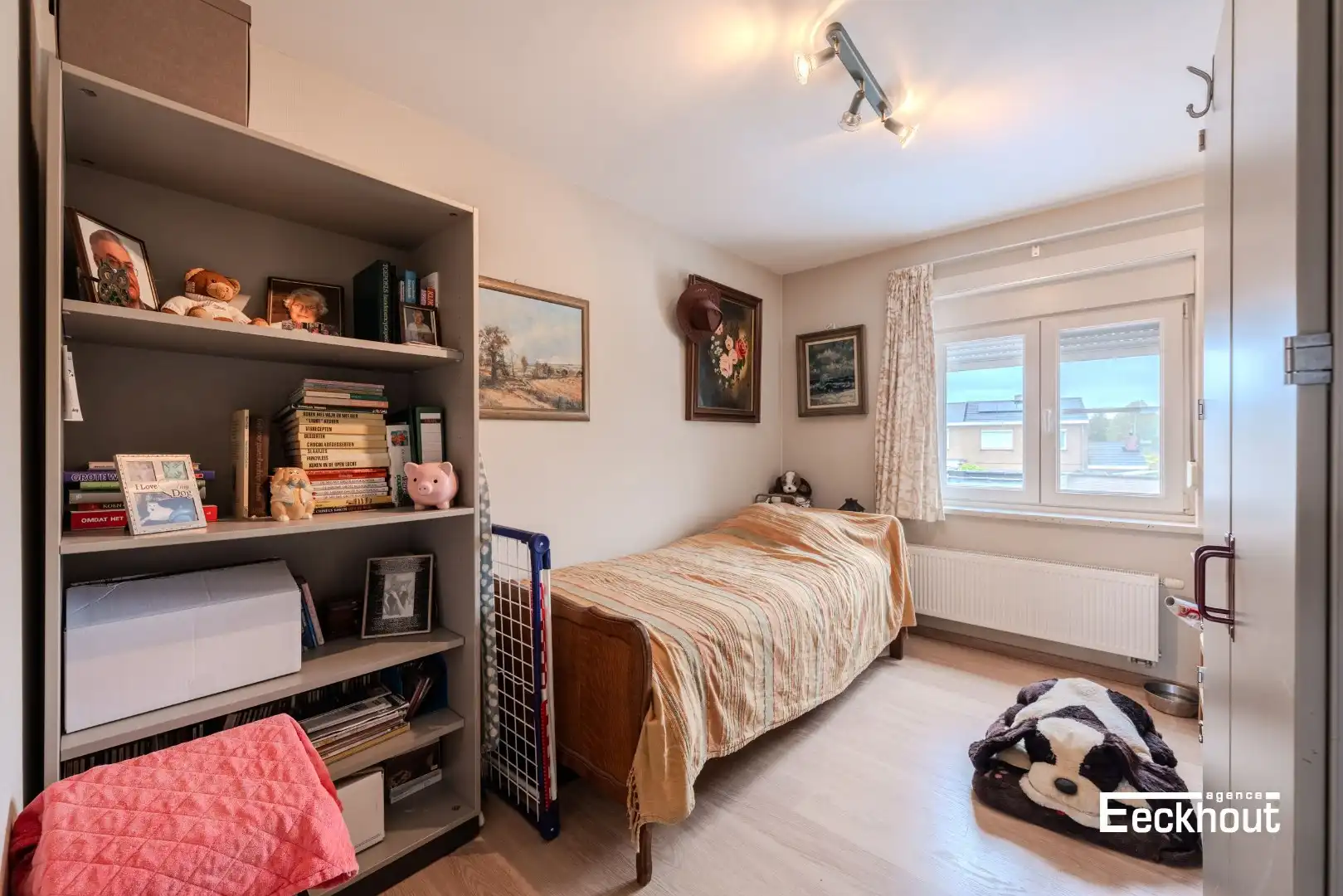 Charmante halfopen woning met zonnige tuin! foto 13