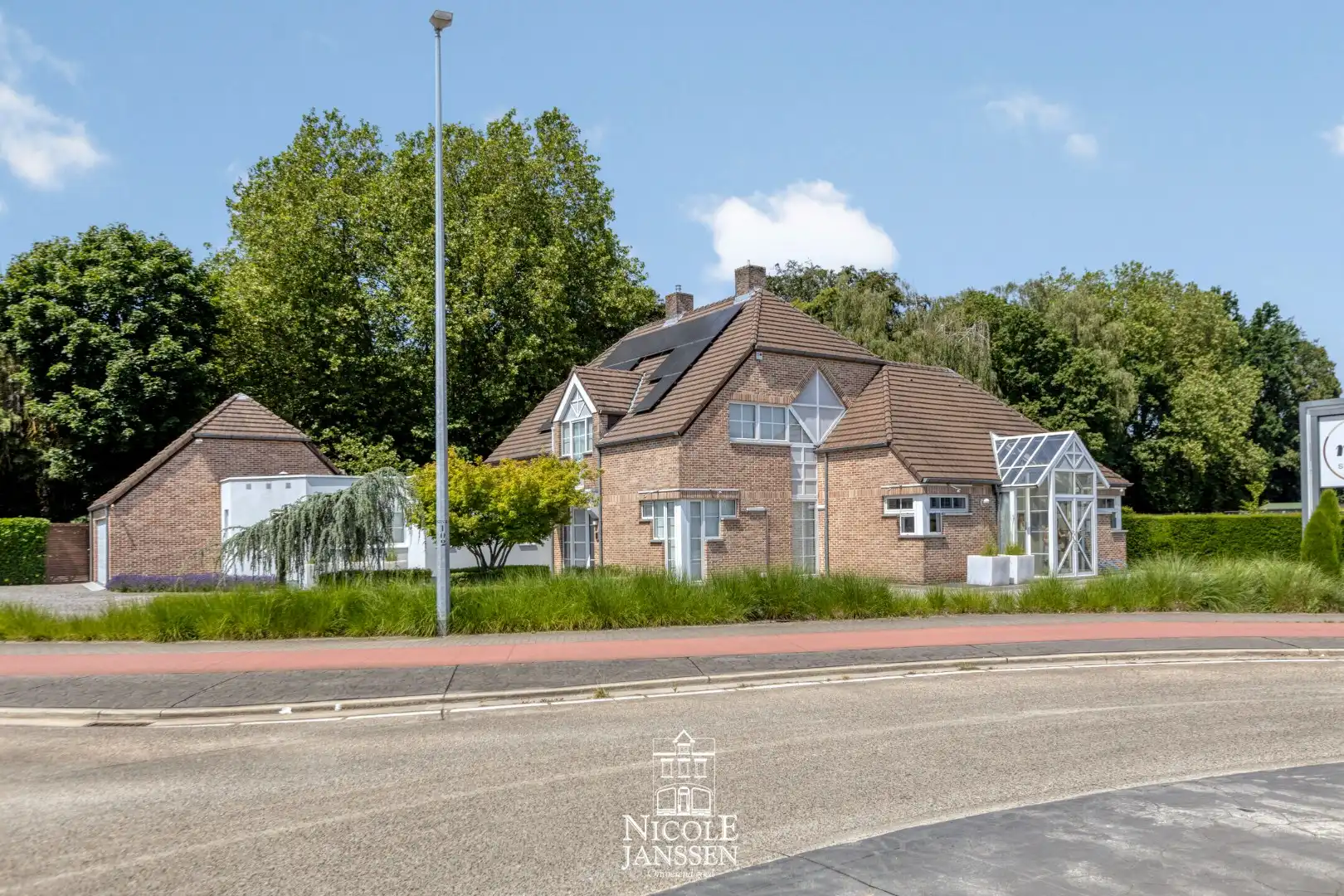 Stijlvolle woning  foto {{pictureIndex}}