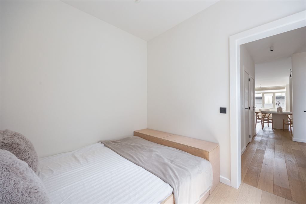 Recent gerenoveerd, lichtrijk appartement foto 12