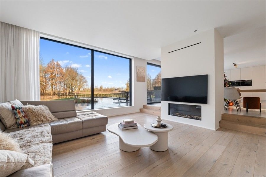 MAGNIFIEKE OPEN BEBOUWING MET GROOT ZWEMBAD EN 400M² AAN BEWOONBARE OPPERVLAKTE IN HET GEZELLIGE WELLEN foto 22