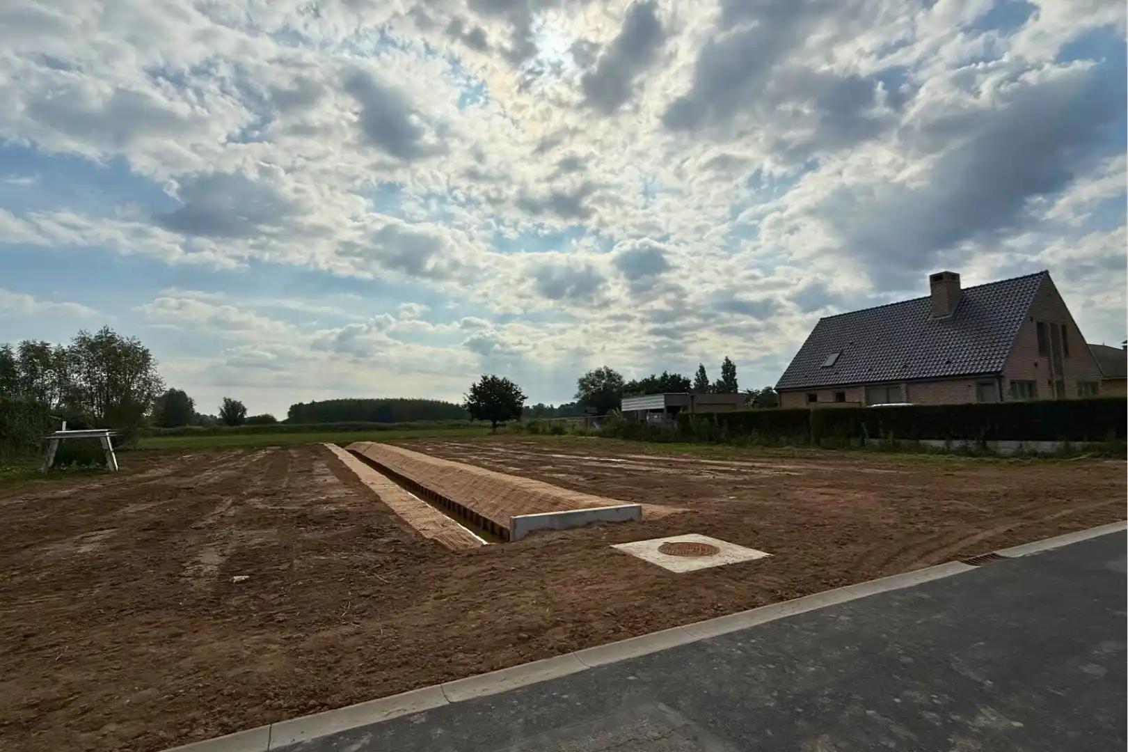 Twee uitzonderlijke villapercelen te koop in Stekene foto 3