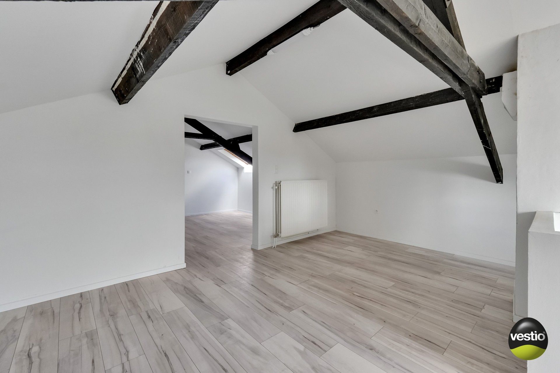 GERENOVEERDE WONING MET 5 SLAAPKAMERS foto 23