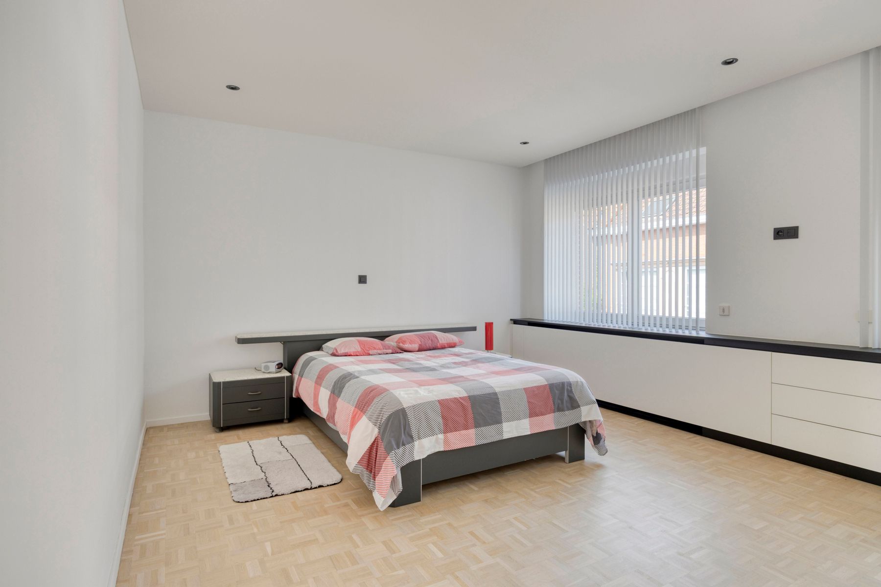 Perfect onderhouden eigendom, ideaal combinatie wonen/werk foto 13