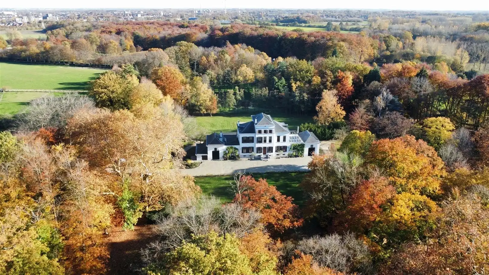 Uniek kasteeldomein op ±7ha nabij het centrum van Hasselt foto 26