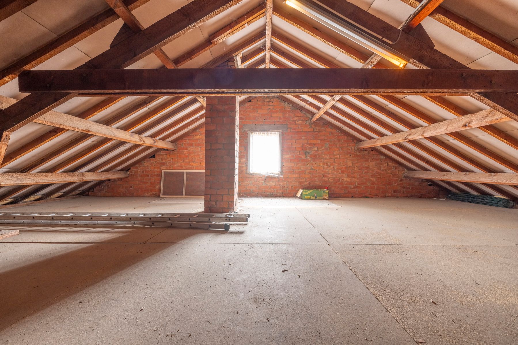 Te renoveren HOB met 3 slaapkamers, garage en vergezicht foto 13