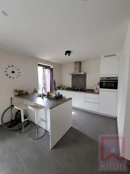 Moderne woning met 3 slaapkamers, tuin en 2 parkeerplaatsen. foto 8