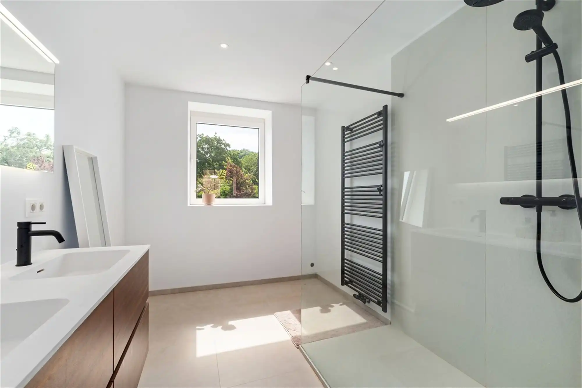 KARAKTERVOLLE WONING met 4 slaapkamers, garage & tuin op een perceel van ca. 811m² foto 23