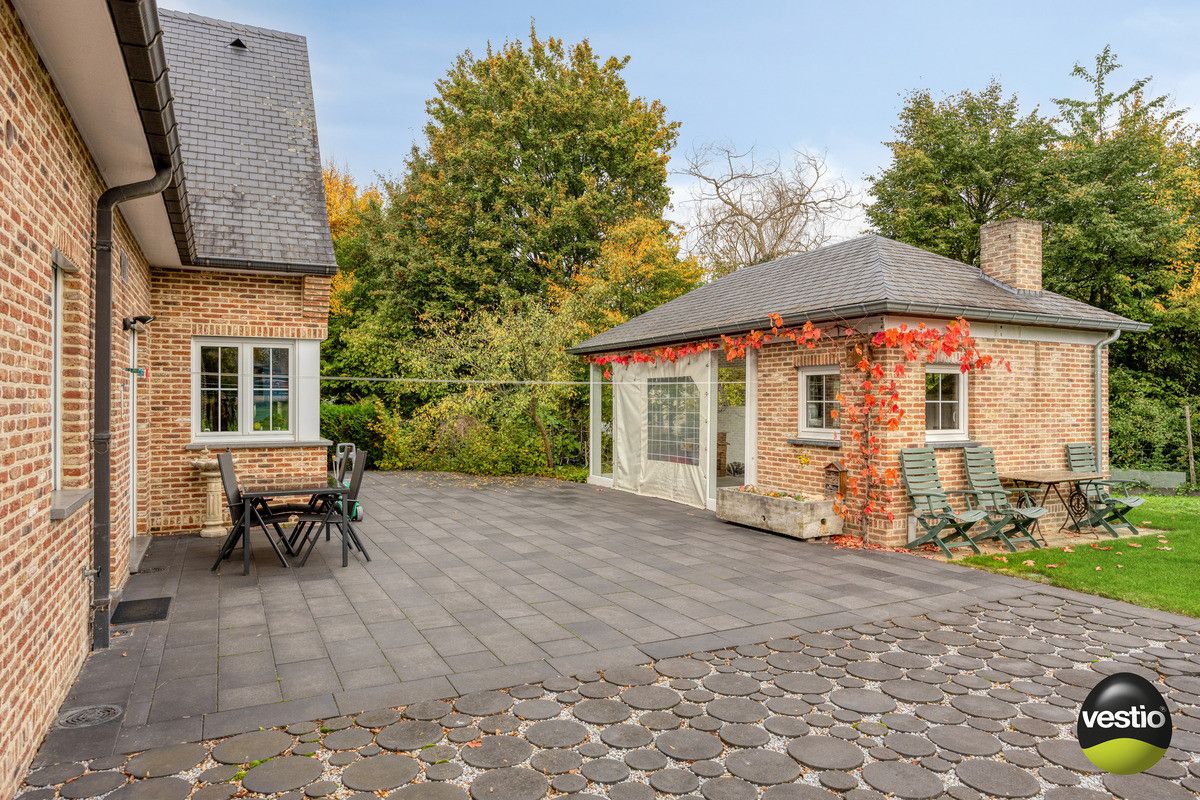 RUSTIG GELEGEN RUIME VILLA MET 5 SLK OP RIANT PERCEEL VAN 18A61CA IN STADSRAND TONGEREN. foto 44