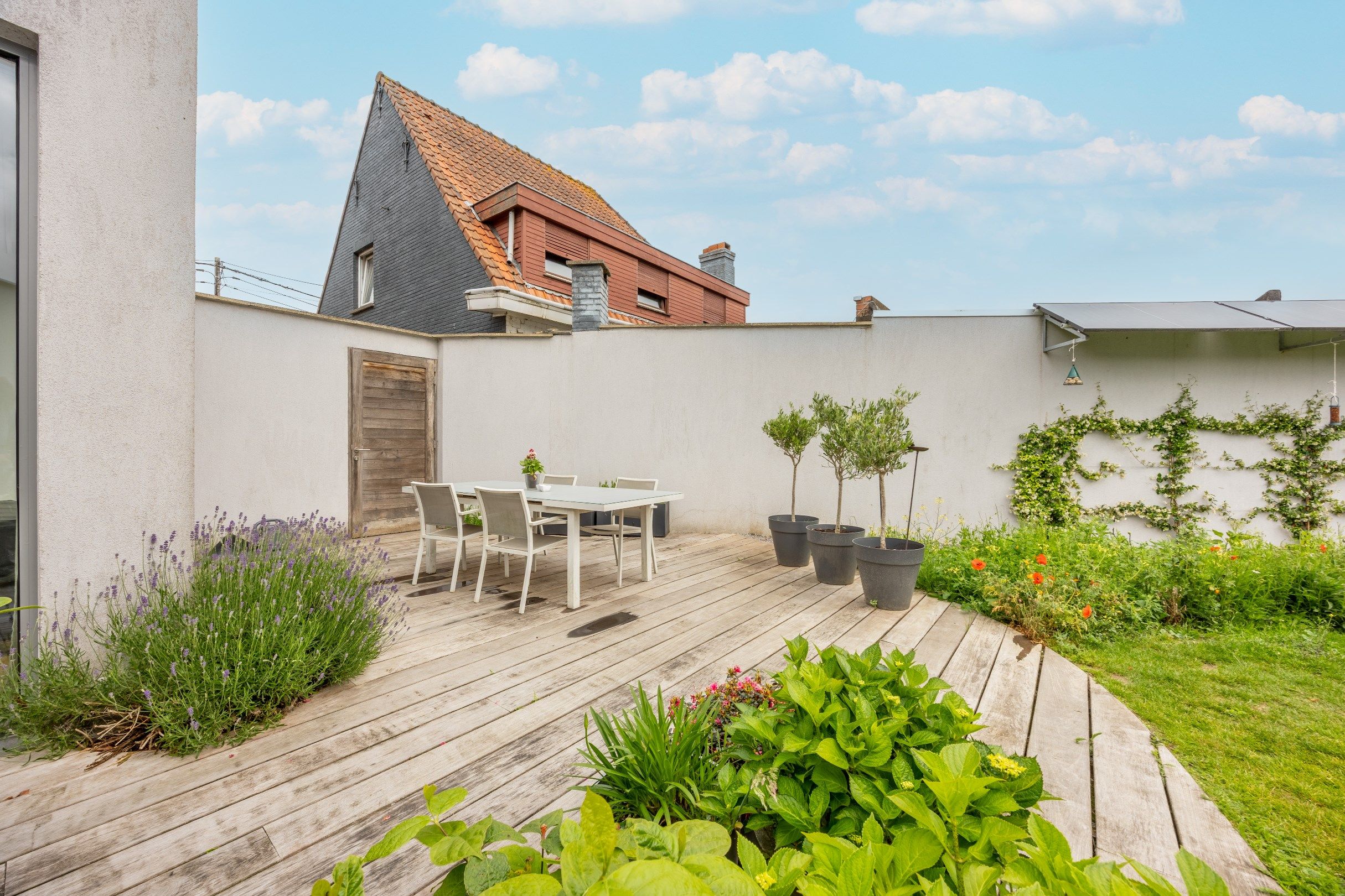 Unieke en recent gerenoveerde woning foto 17