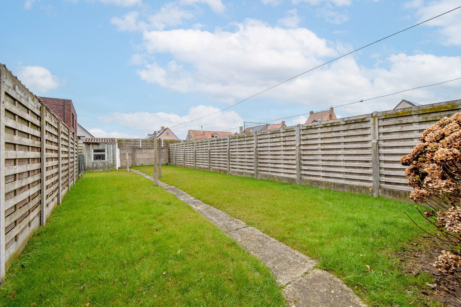 Te renoveren halfopen woning in Koekelare foto 3