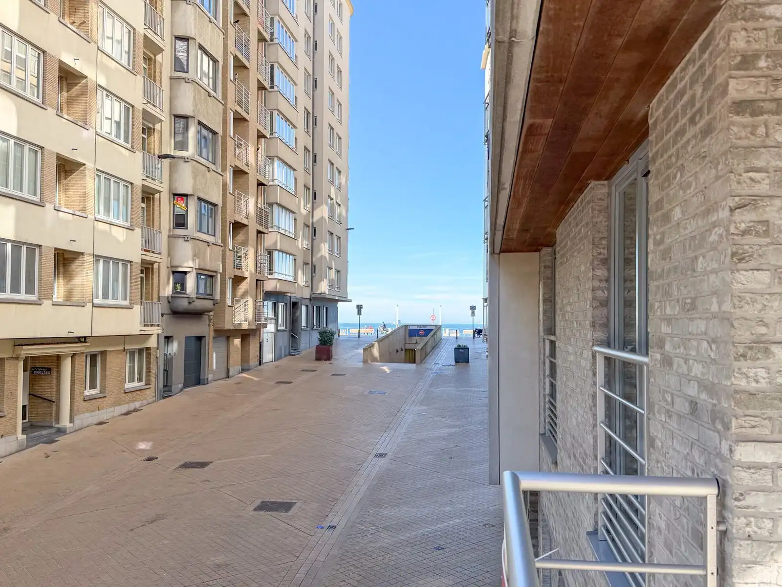 Lichtrijk hoekappartement met 1 slaapkamer in hartje Oostende foto 12
