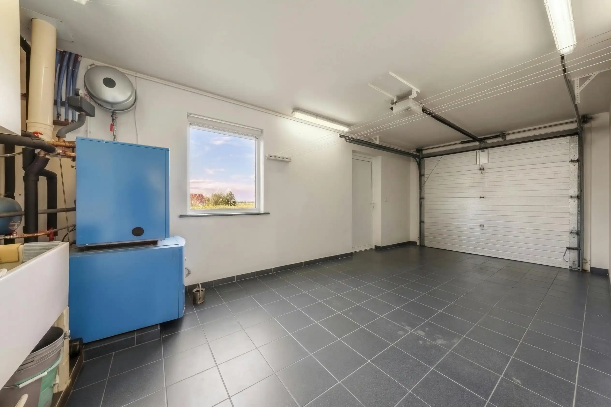 Unieke villa op 2,1 ha met 360°-uitzicht en eigen bos foto 31