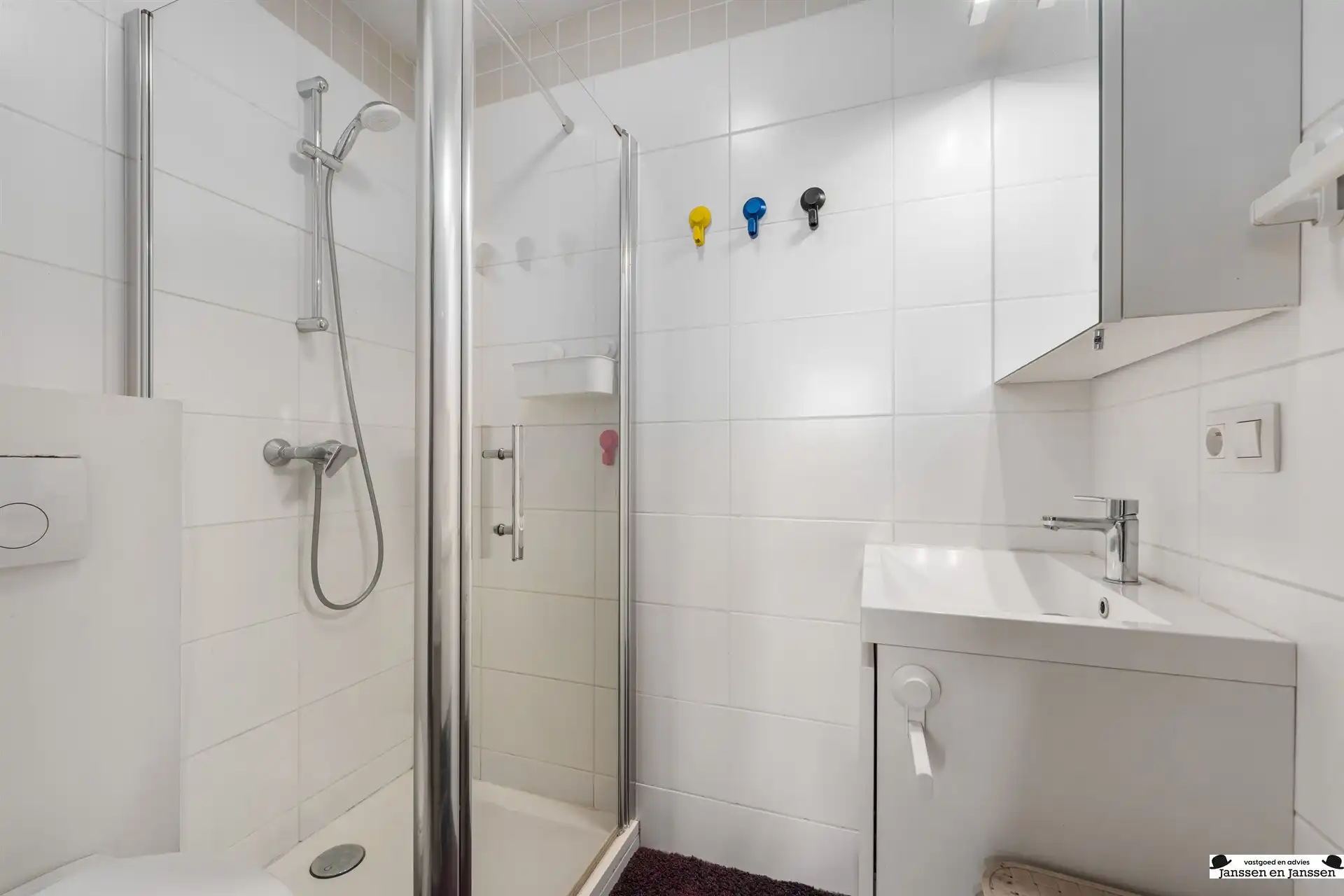 Op te frissen appartement met twee slaapkamers foto 9