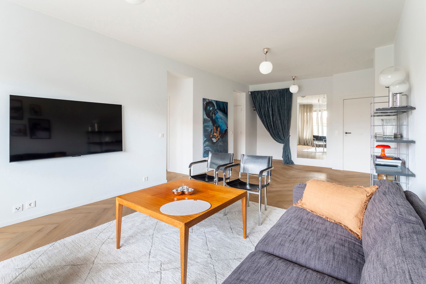 Volledig gerenoveerd gemeubeld appartement met terras aan het Zuidpark foto 5
