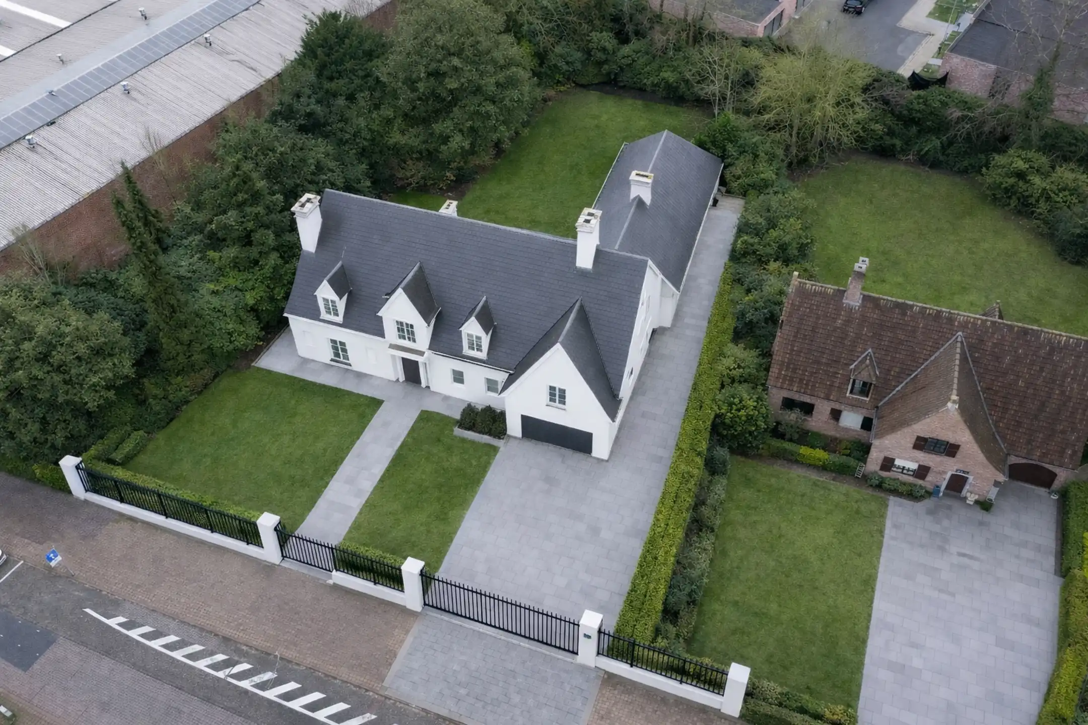 Riante te renoveren villa met grote tuin in centrum Rumbeke foto 20