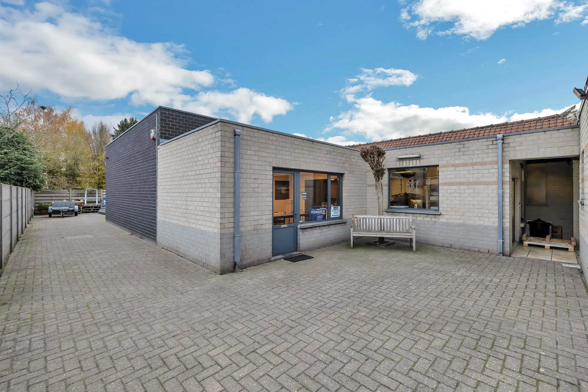 Unieke combinatie van wooncomfort, atelier en tuin foto 18