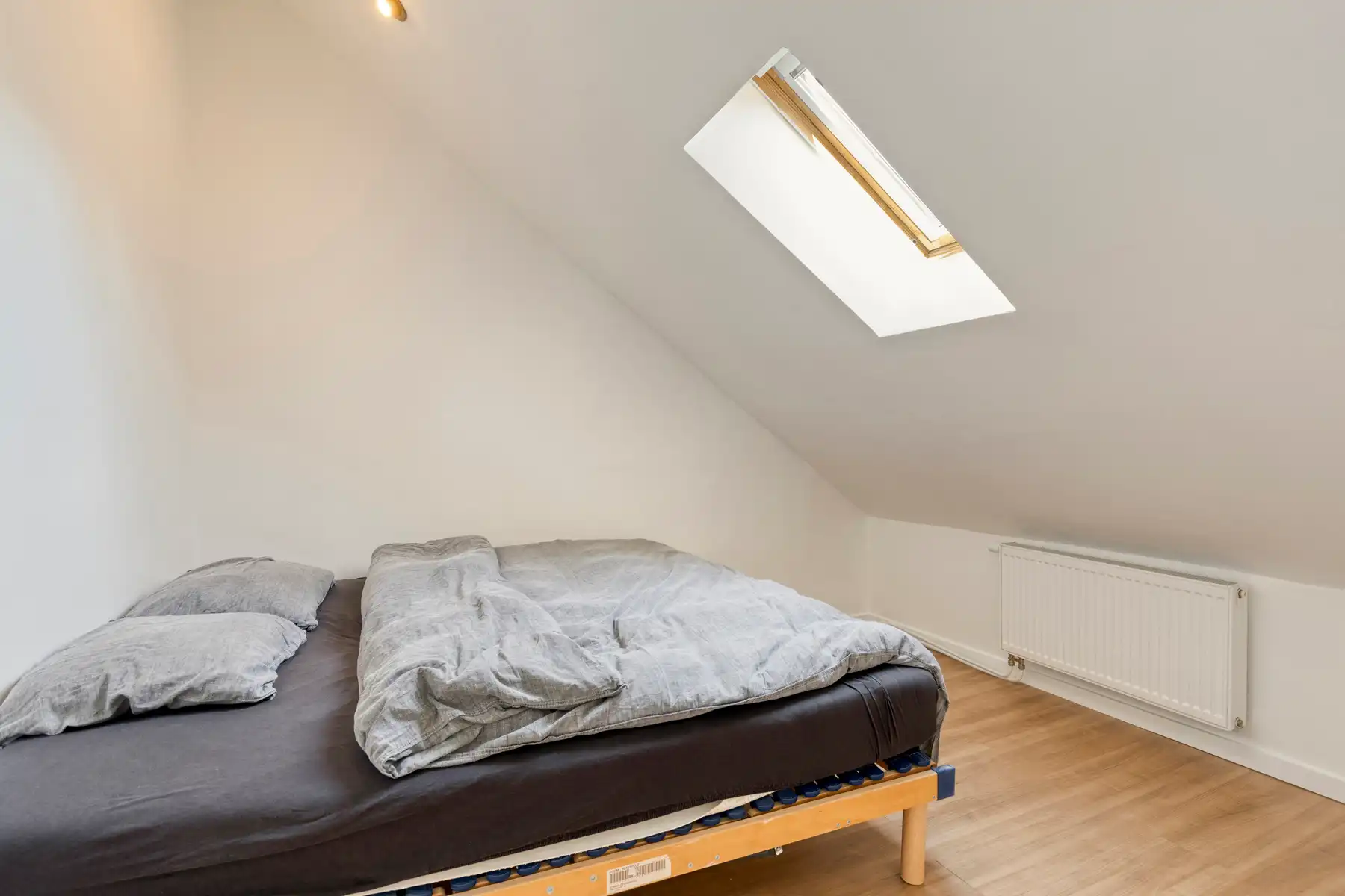 Instapklare & gerenoveerde tweegevelwoning met 4 slaapkamers foto 24