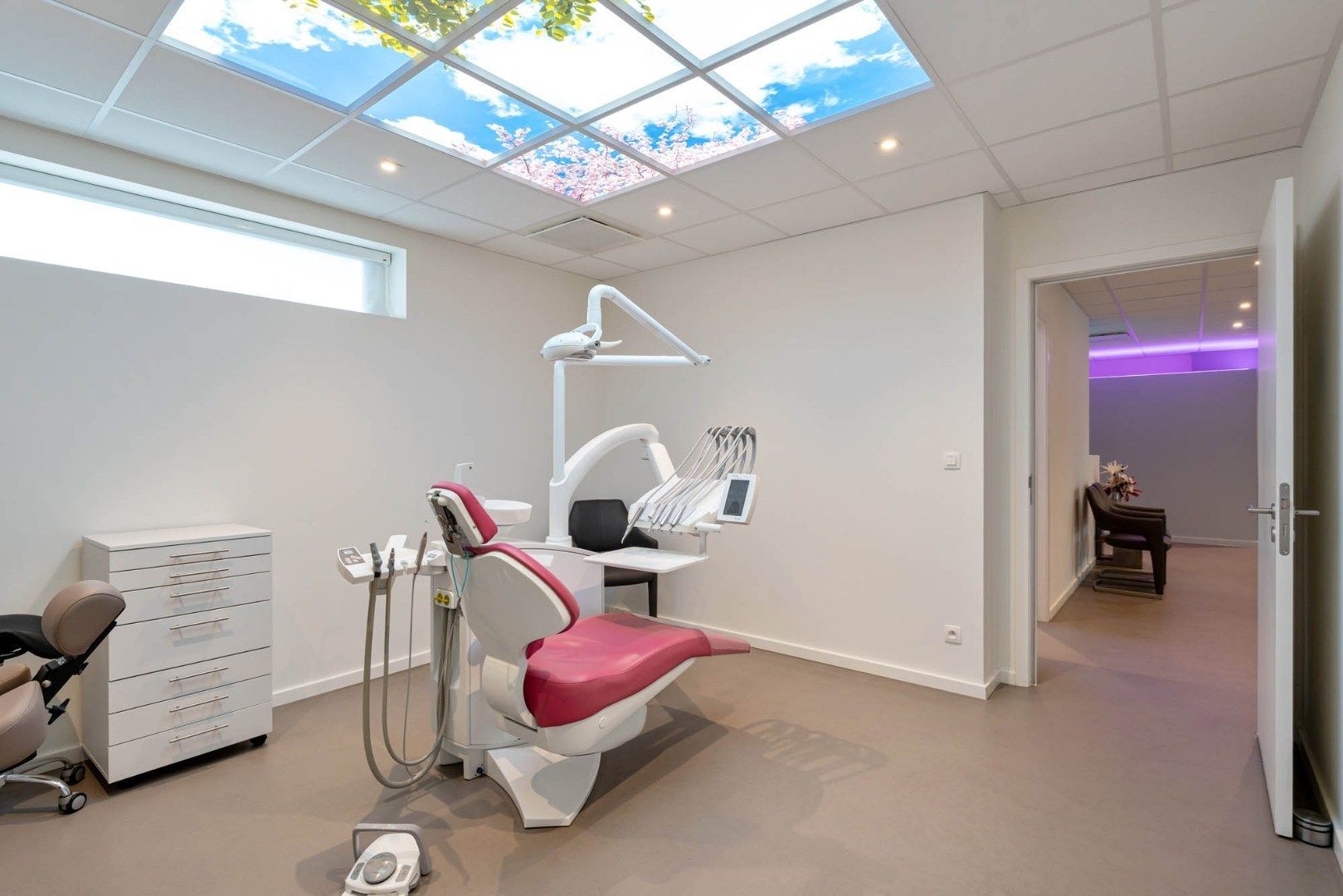 Ruim, zeer energiezuinig kantoor in het centrum van Neeroeteren met diverse mogelijkheden!   foto 17