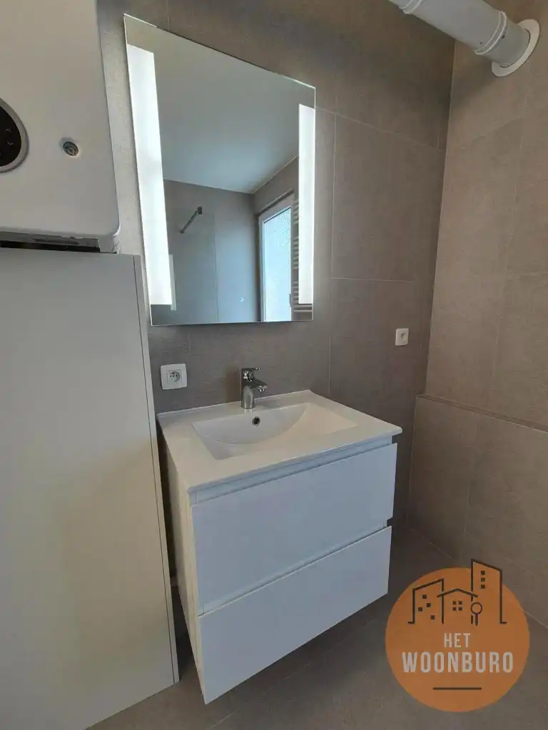 Appartement 2e verd. met 2 slpks, kelder en autostaanplaats foto 10