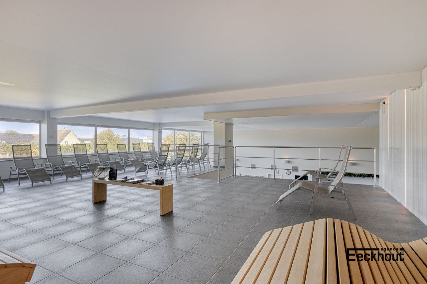 Handelscomplex op gunstige locatie foto 19