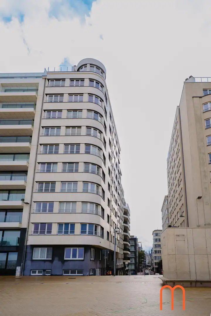 Volledig vernieuwd appartement te koop in Oostende met zijdelings zeezicht in Residentie Les Dauphins foto 25