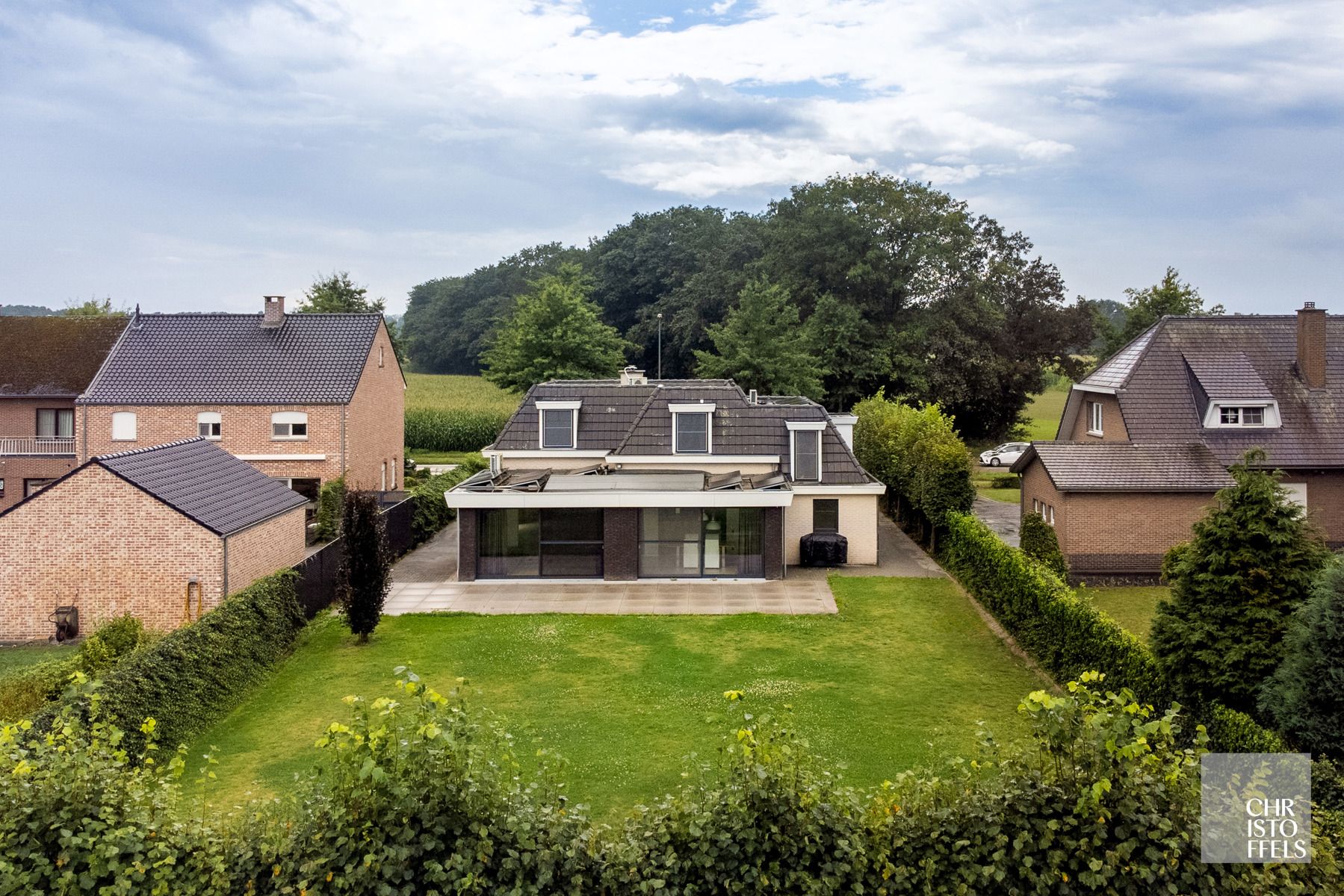 Energiezuinige, tijdloze villa van 357m2 op perceel 1.238m2 foto 23