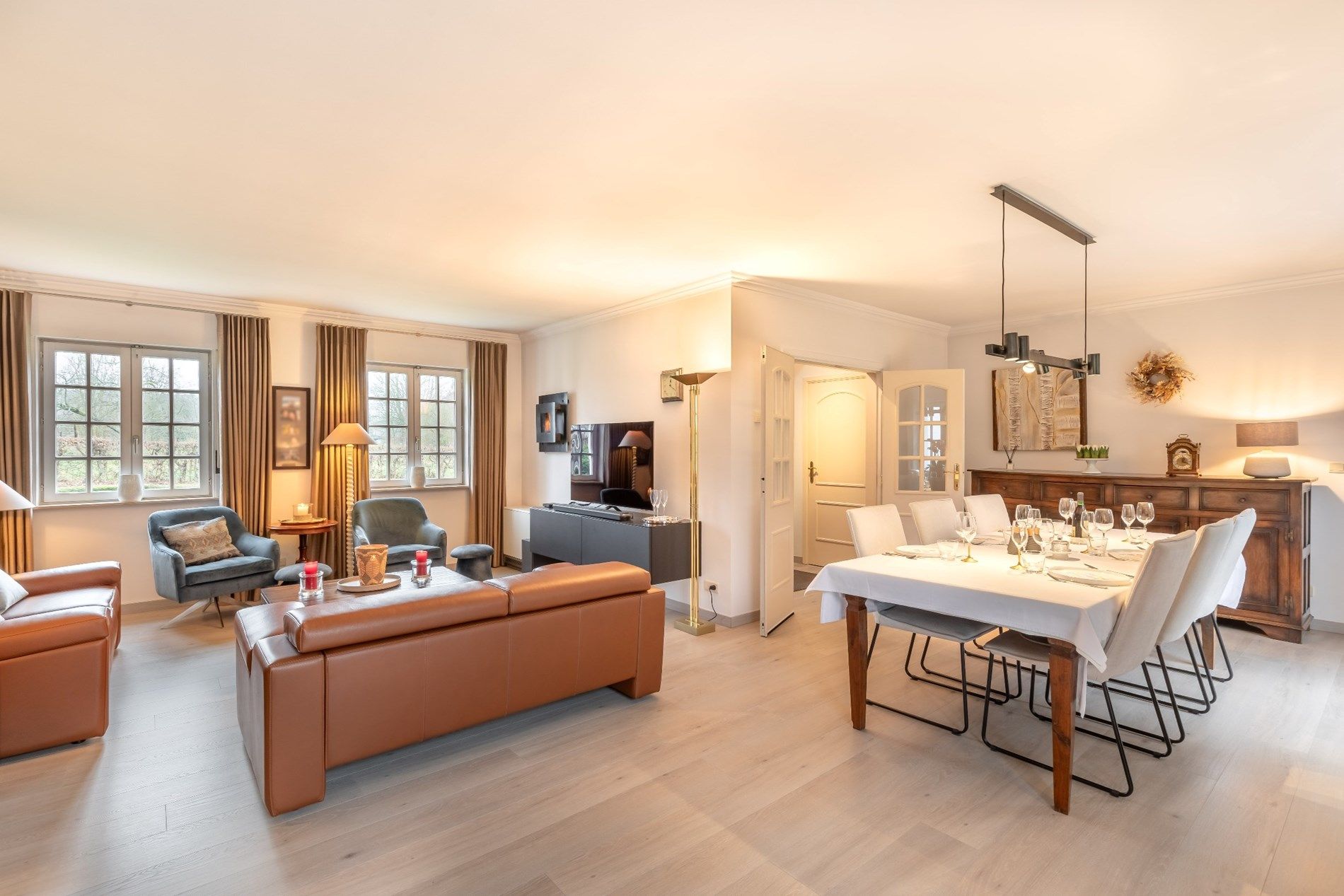 Knappe villa op residentiele toplocatie! foto 3
