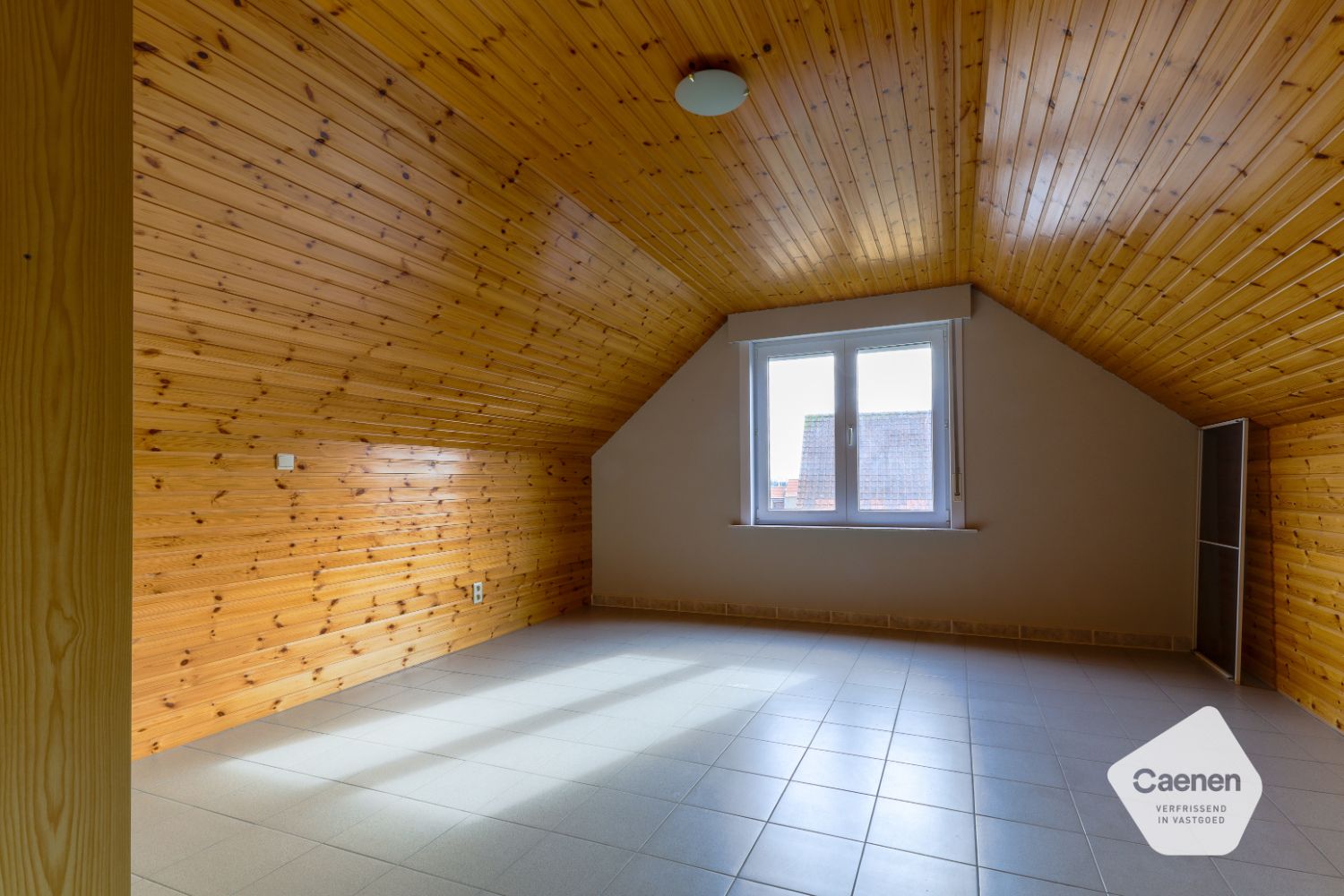 Unieke villa met gelijkvloerse slaapkamer en badkamer foto 16