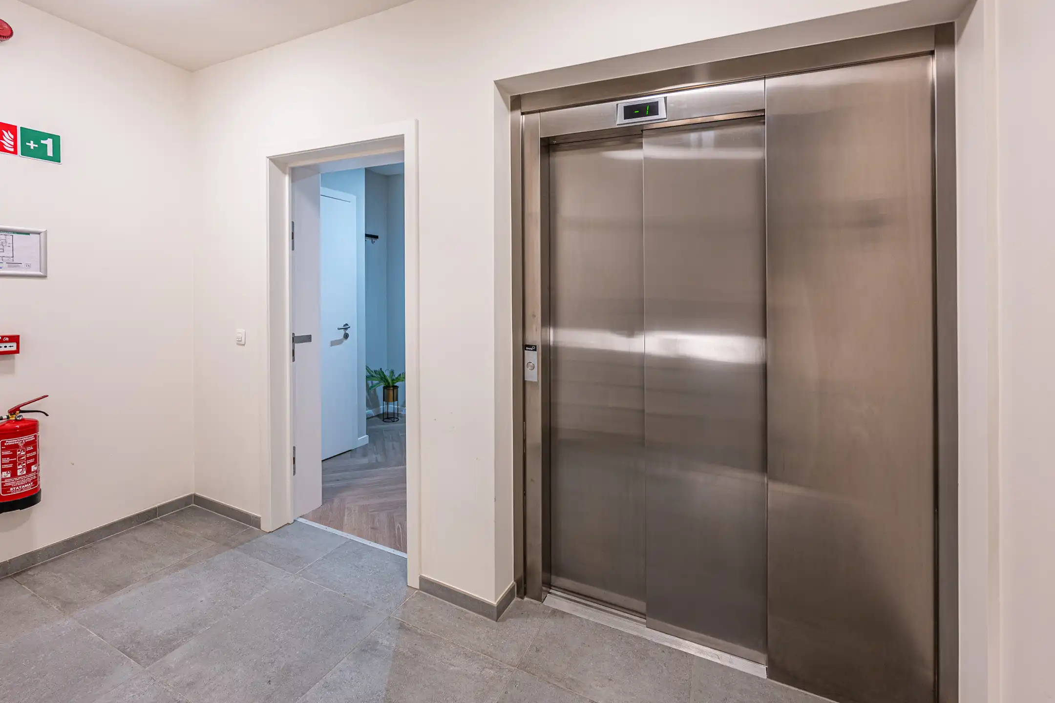 Modern appartement met ruim terras  foto 5