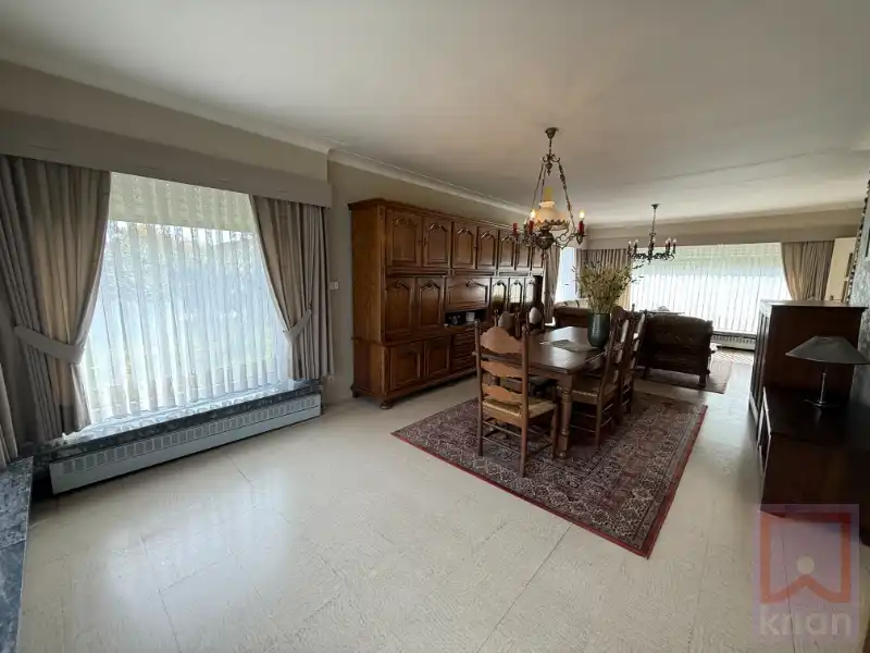 Ruime woning in groene villawijk! foto 6