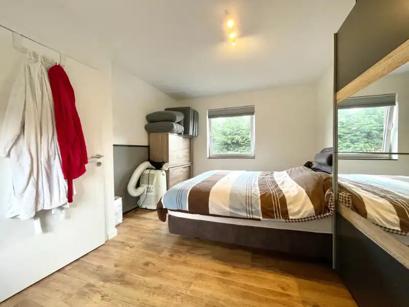 RECENTE WONING MET DRIE SLAAPKAMERS EN AUTOSTAANPLAATS TE WONDELGEM foto 8