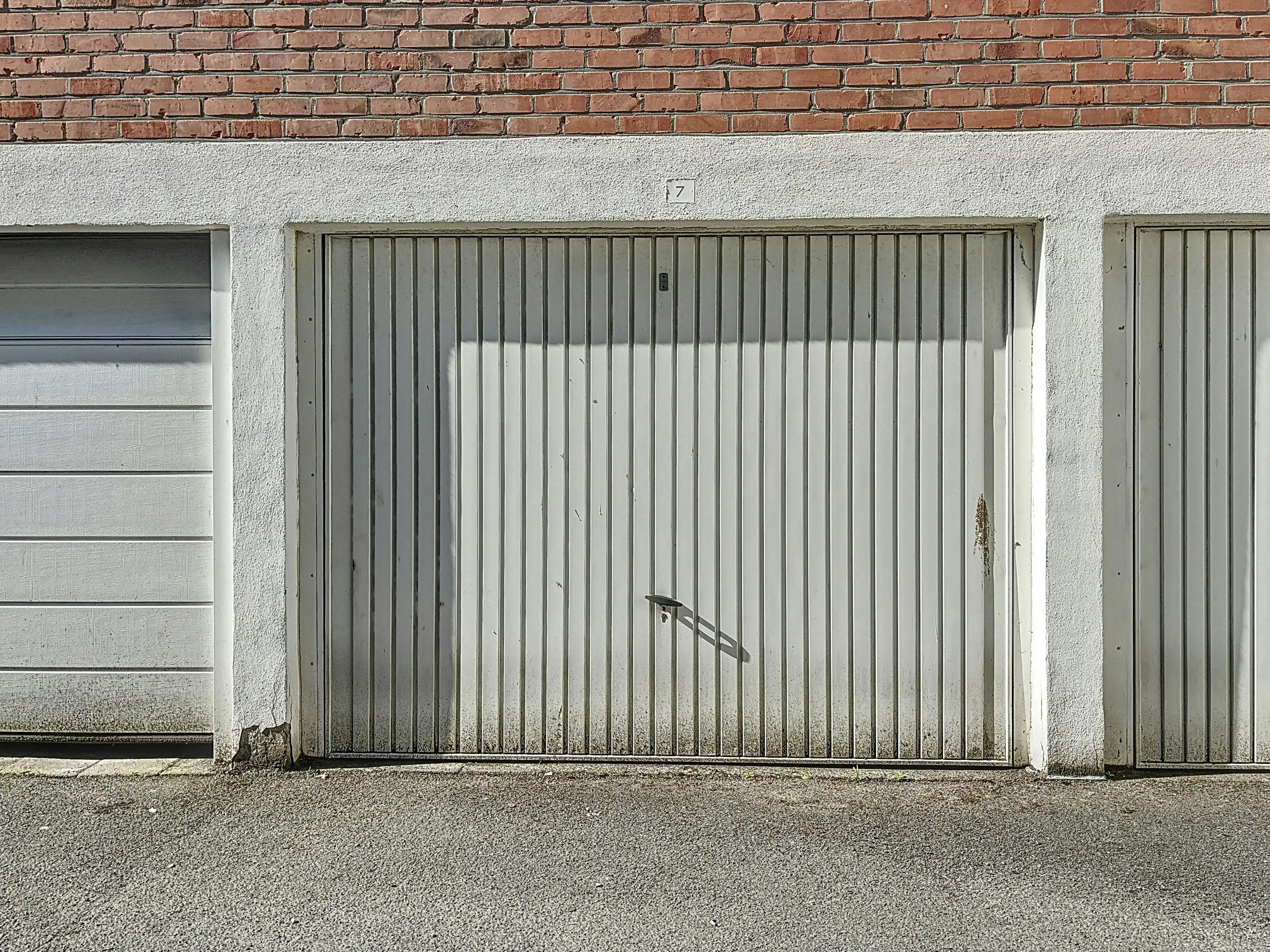 Garage te koop in Kortrijk!  foto {{pictureIndex}}
