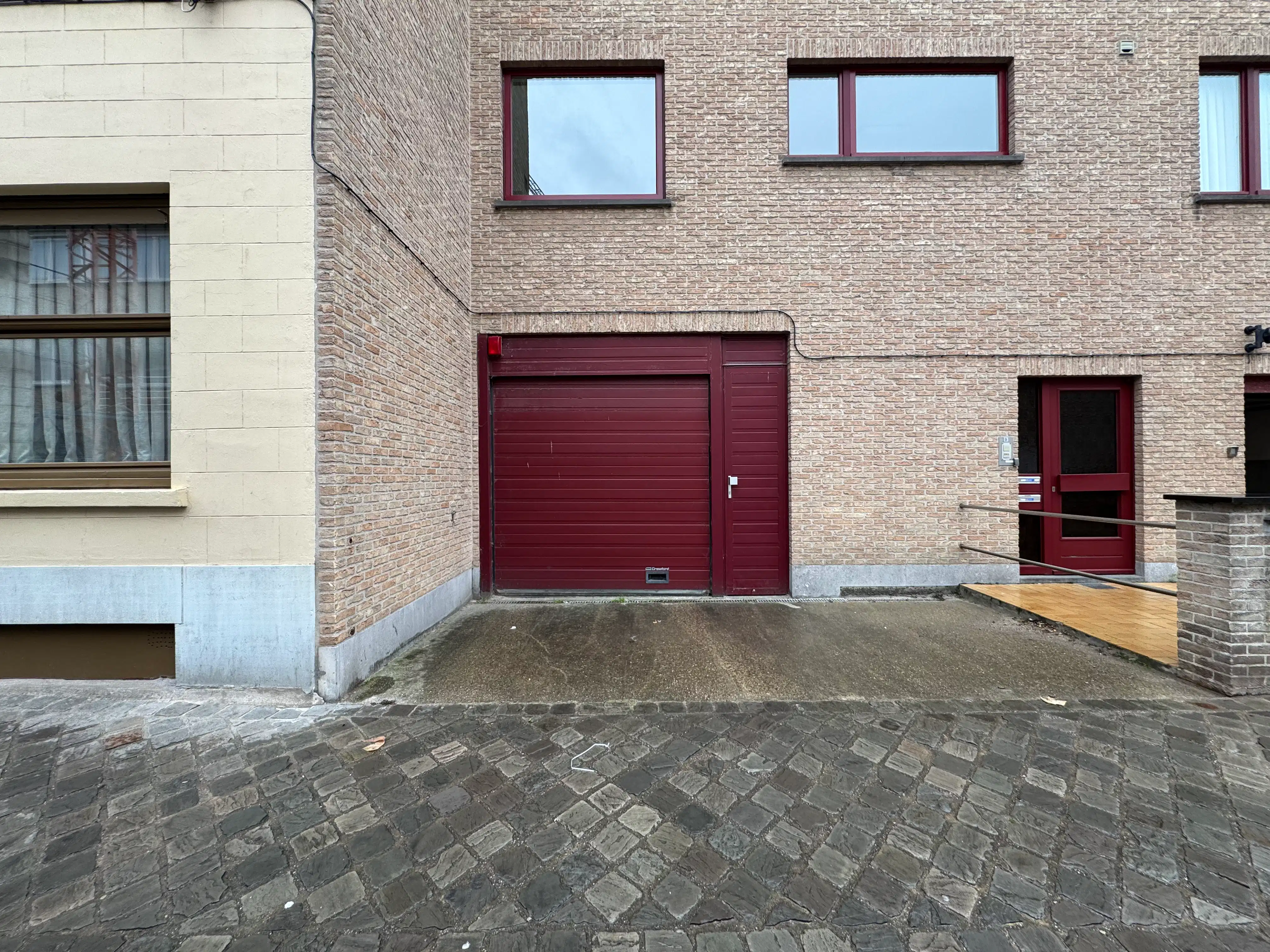 Garagebox 32m² op centrale legging foto {{pictureIndex}}