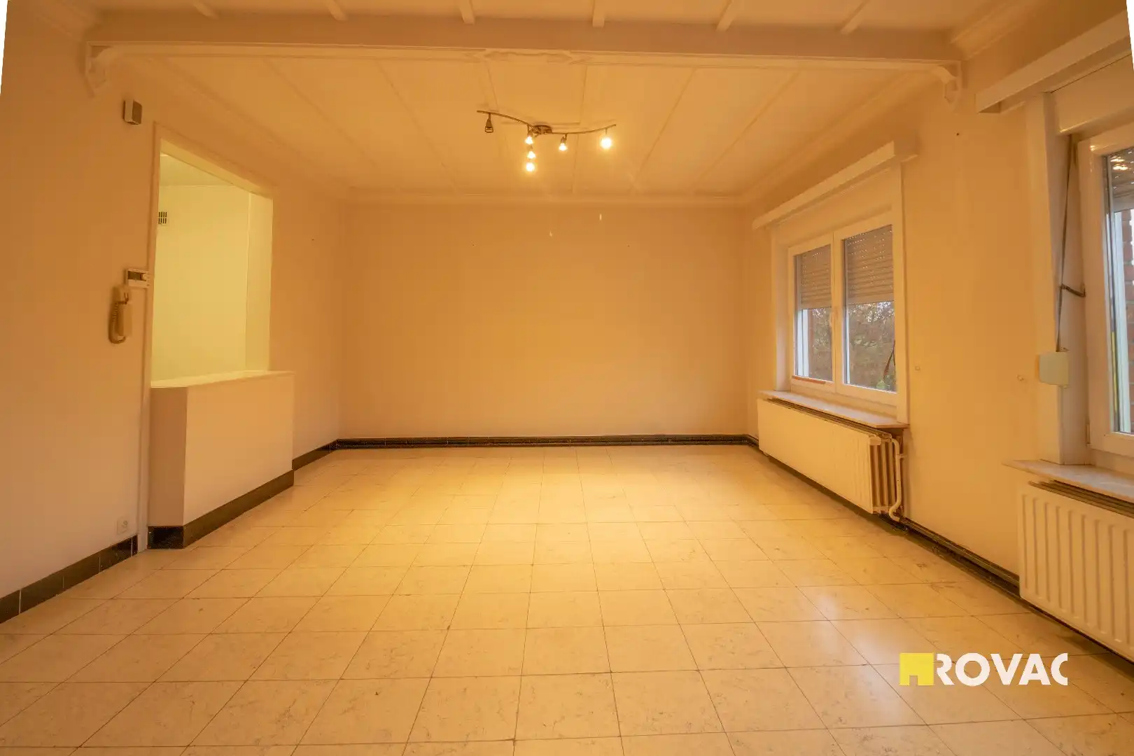 Op te frissen appartement met garage! foto 2