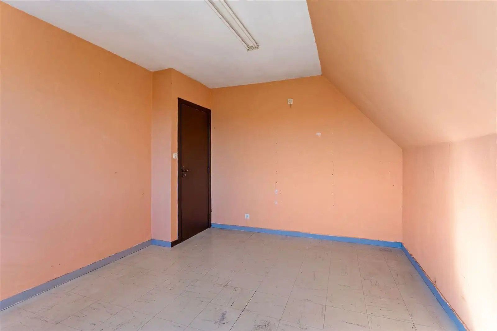 Alleenstaande woning met omringde tuin foto 18