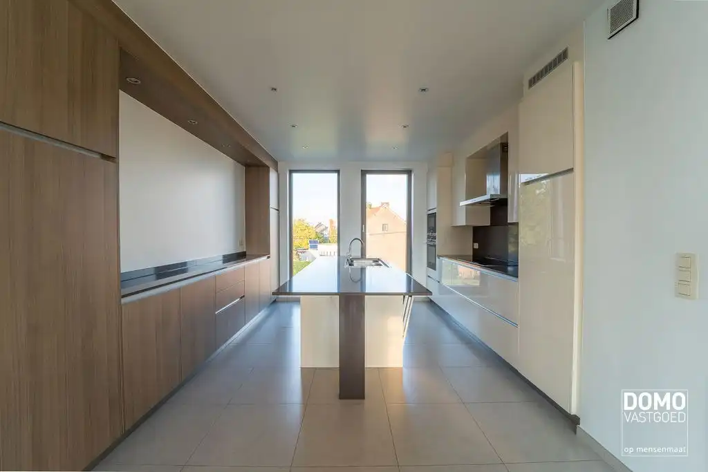 LUXE PENTHOUSE APPARTEMENT MET 2 TERASSEN, LIFT EN ONDERGRONDSE AUTOSTANDPLAATS IN HASSELT. foto 5