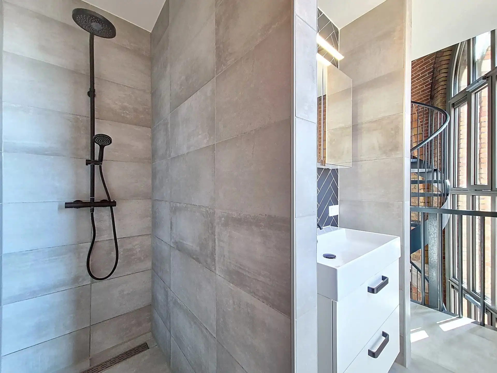 Uniek appartement met terras foto 13