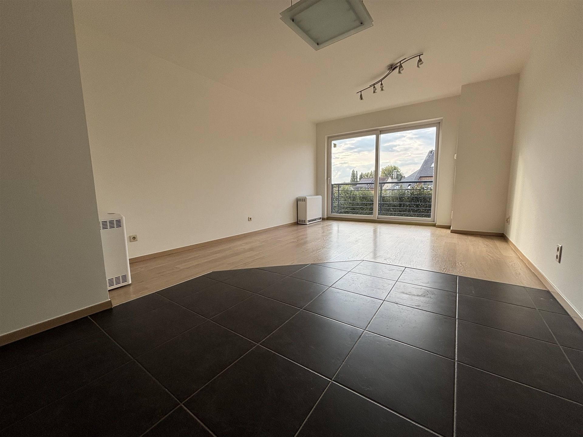 Duplex met 2 slaapkamers & 2 extra zolderkamers foto 3