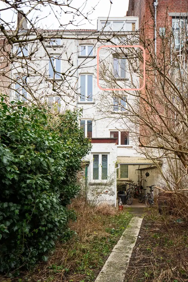 Bemeubelde studentenkamer met eigen badkamer op centrumlocatie foto 4