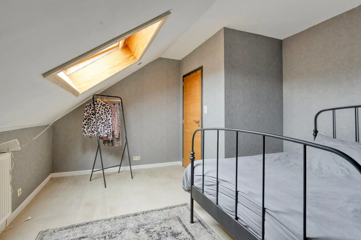 Ruime woning met tuin foto 9